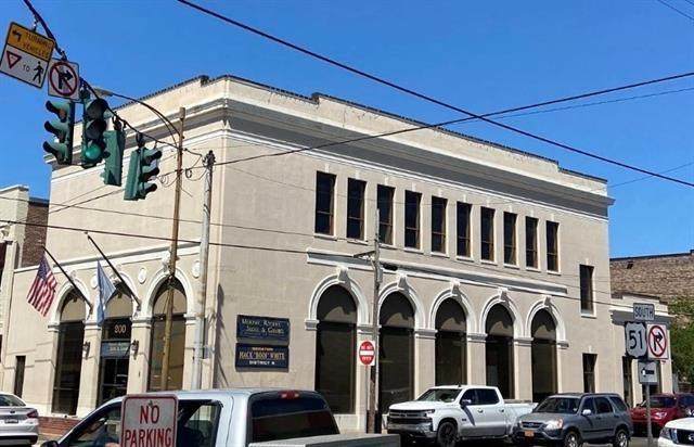 101 Oak Street - Photo 1