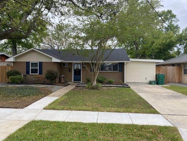 210 Douglas Drive - Photo 1