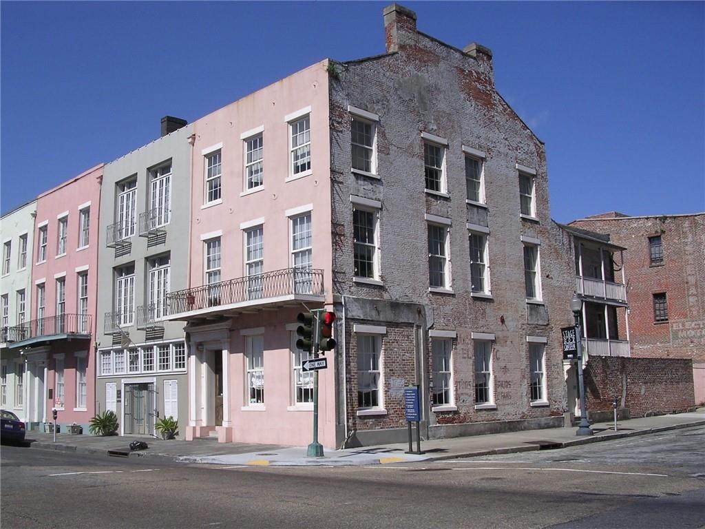 866 Camp Street - Photo 1