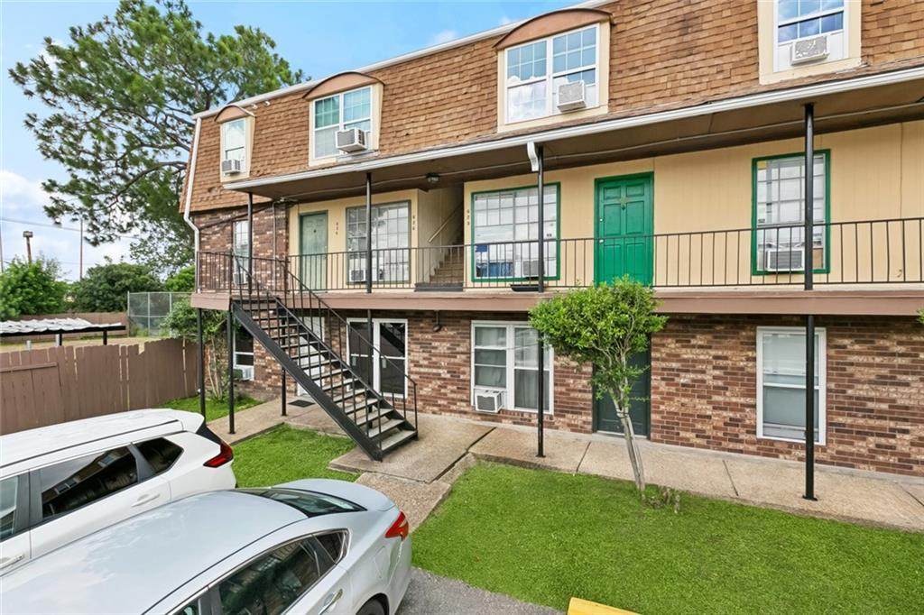 6200 Riverside Drive - Photo 1