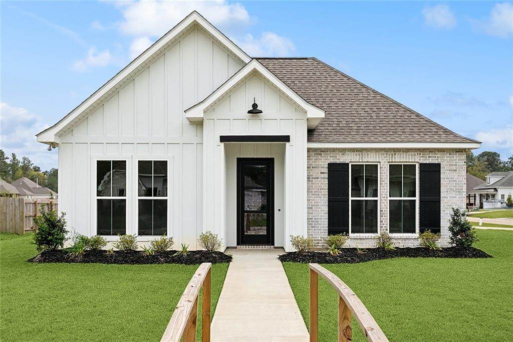 72701 Robindale Drive - Photo 1