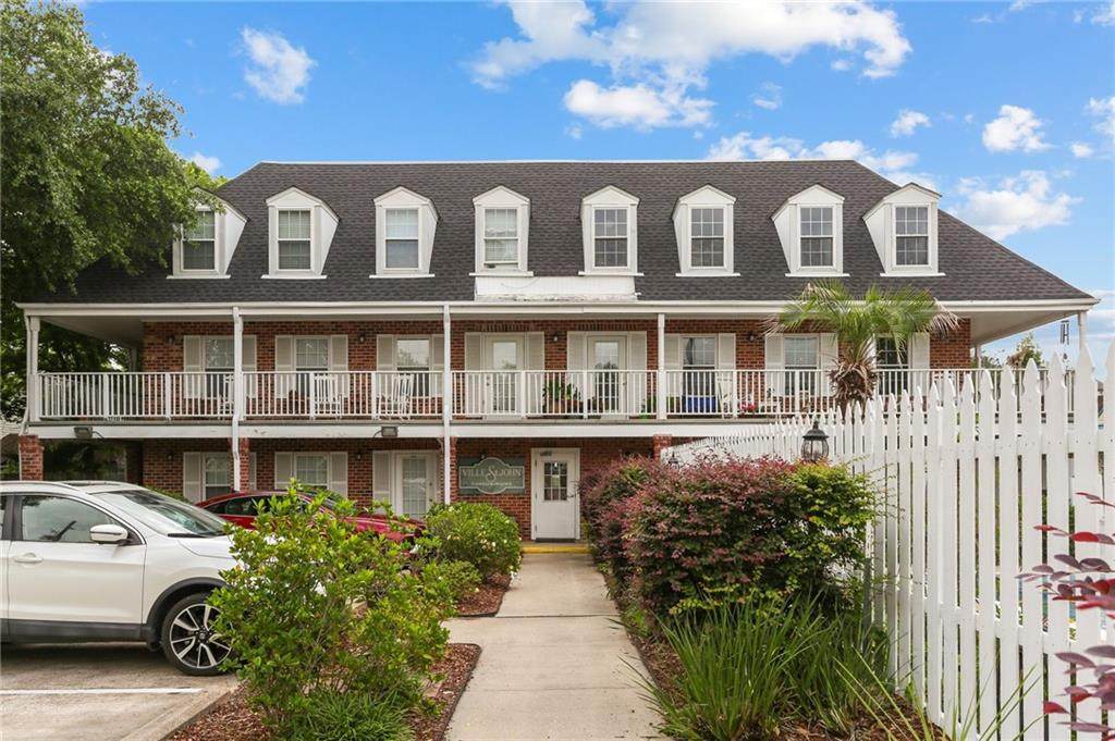 818 Moss Street - Photo 1