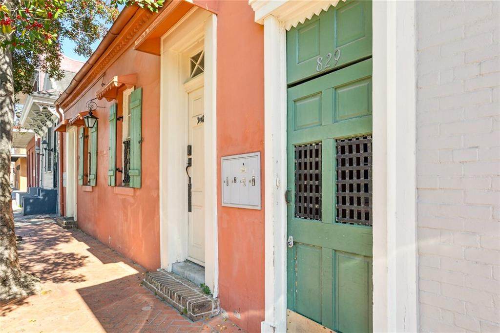 829 Ursulines Avenue - Photo 1
