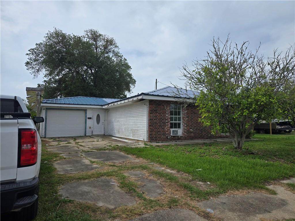 146 Satsuma Drive - Photo 1