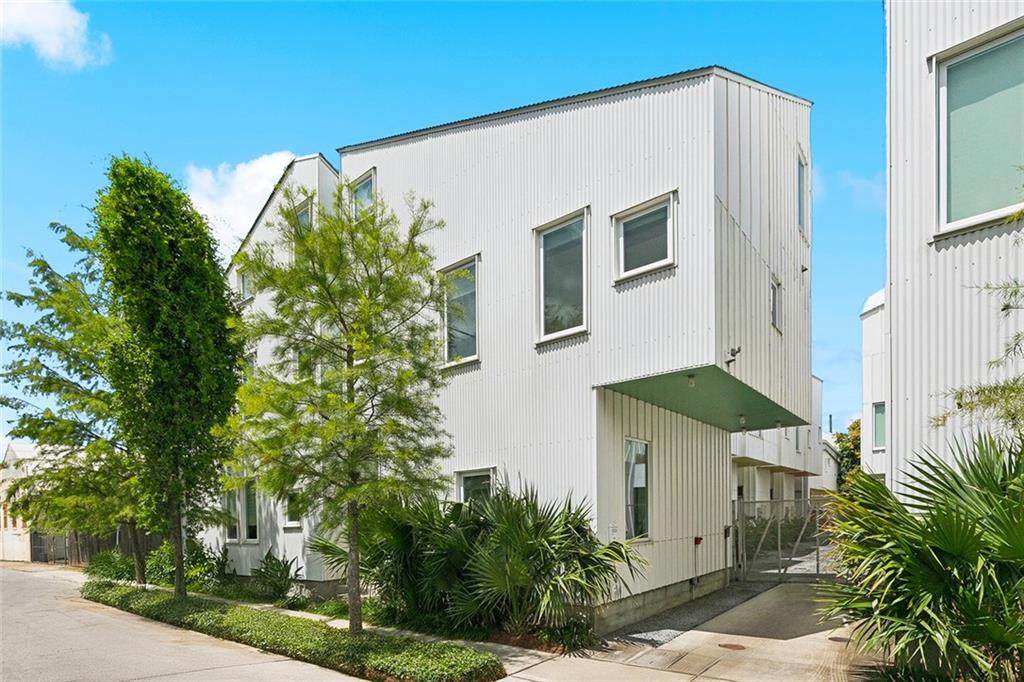 461 Ninth Street - Photo 1