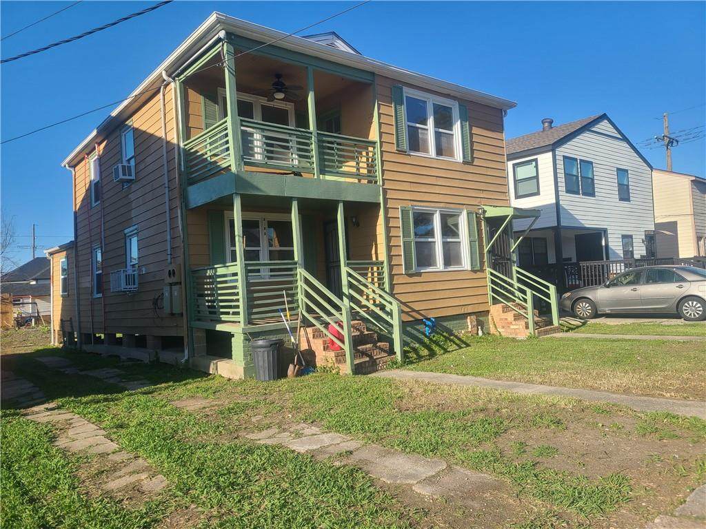 2125 Robin Street - Photo 1