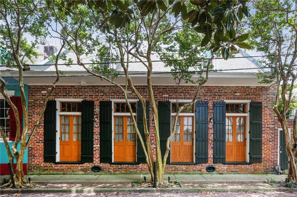 1124 Barracks Street - Photo 1