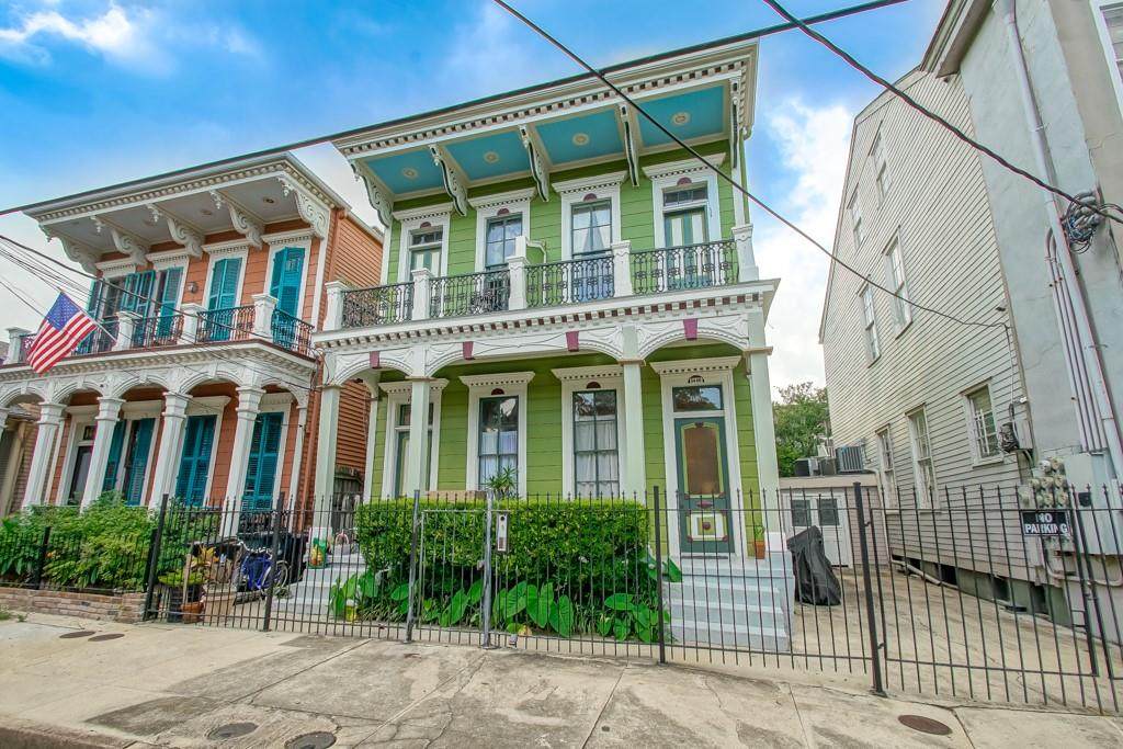 1446 St Mary Street - Photo 1