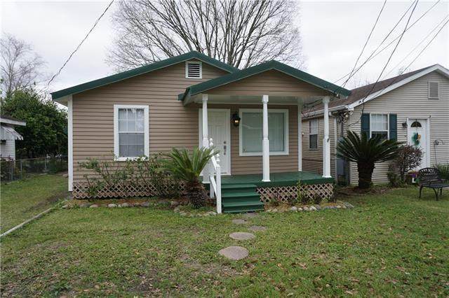 10521 Phelps Street - Photo 1