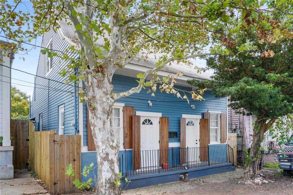 1322 Spain Street - Photo 1