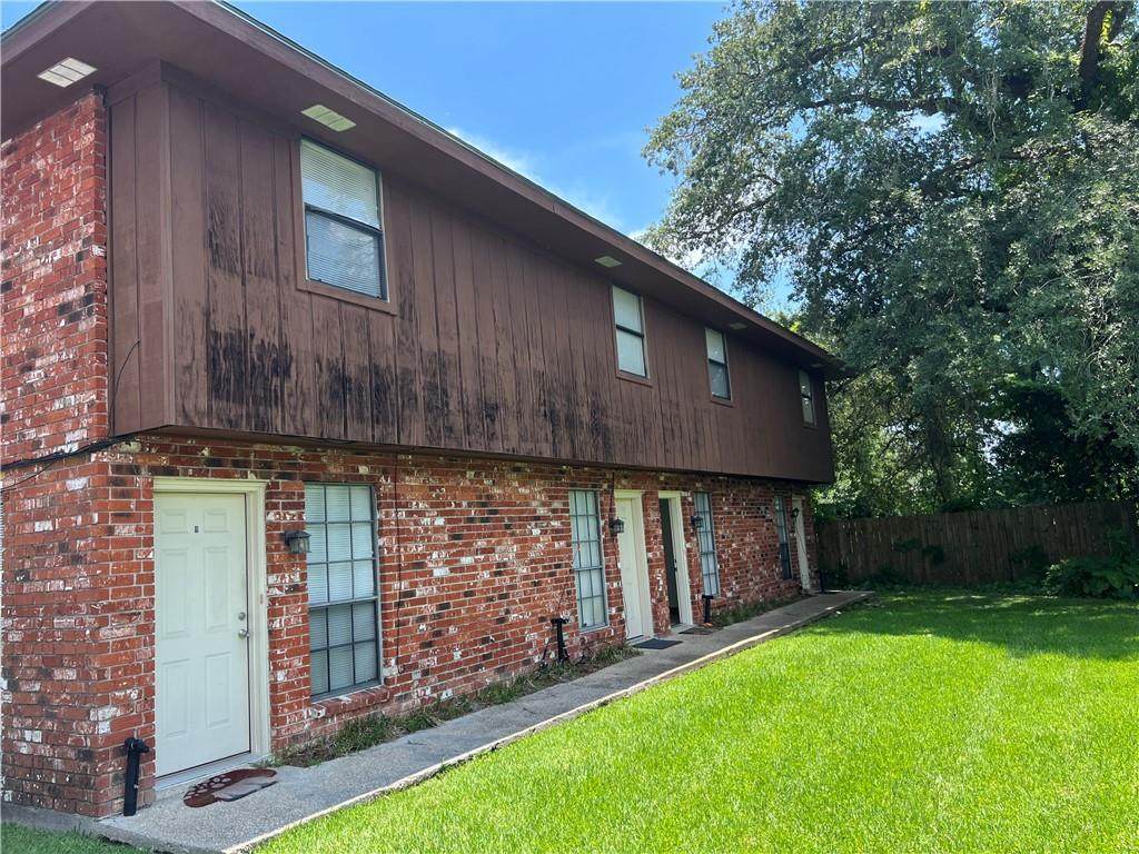 820 Early Street - Photo 1