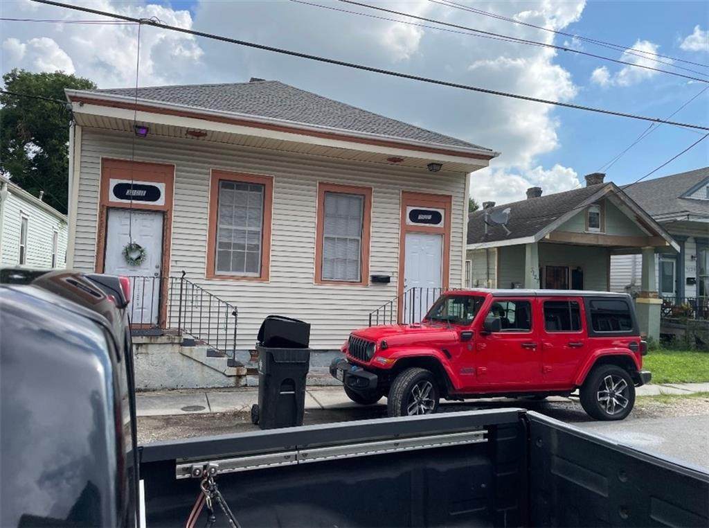 3123 Marais Street - Photo 1