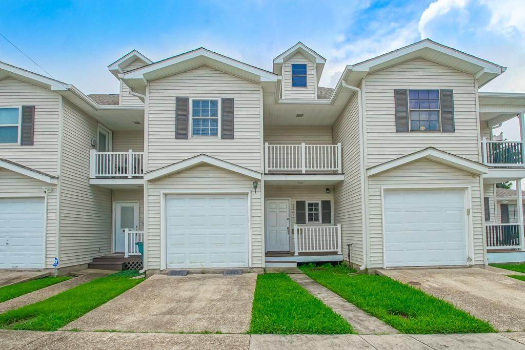 3320 Taft Park - Photo 1