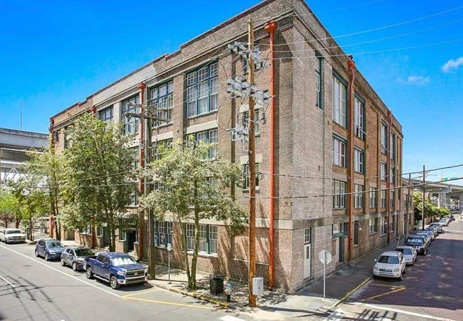 1111 Peters Street - Photo 1