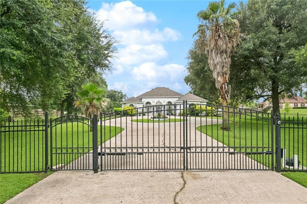 104 S. Kenner Avenue - Photo 1
