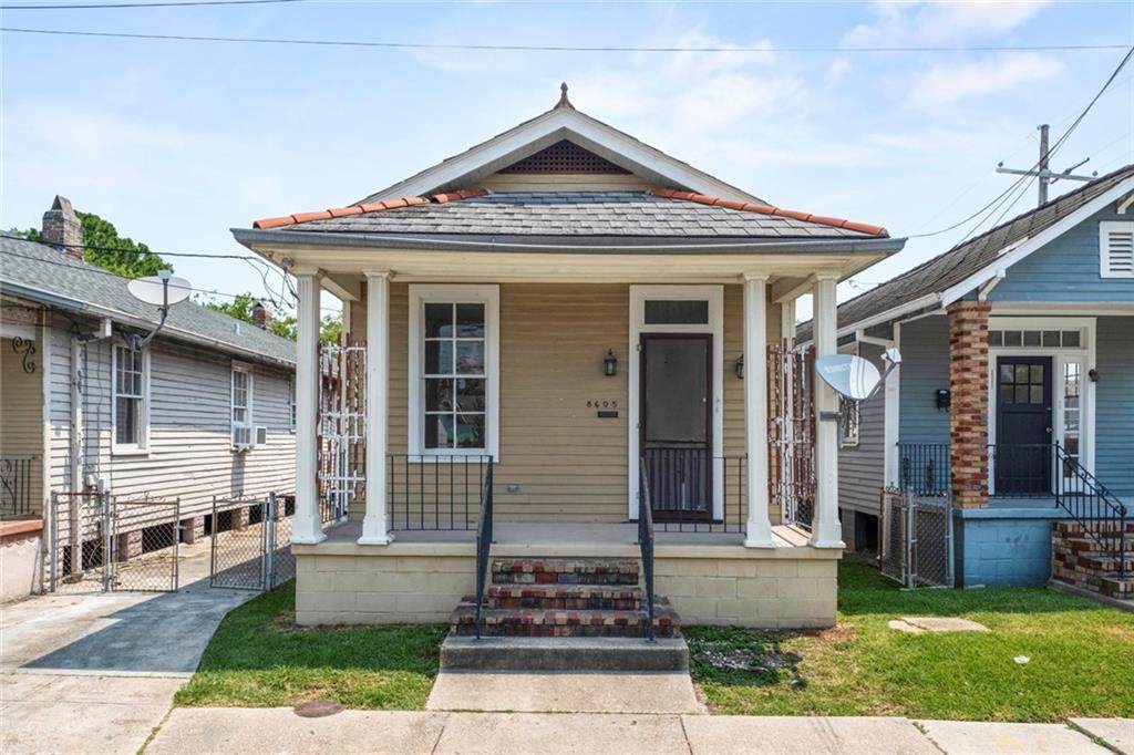 8605 Nelson Street - Photo 1