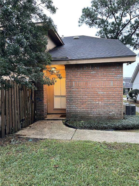 200 Cypress Grove Court - Photo 1