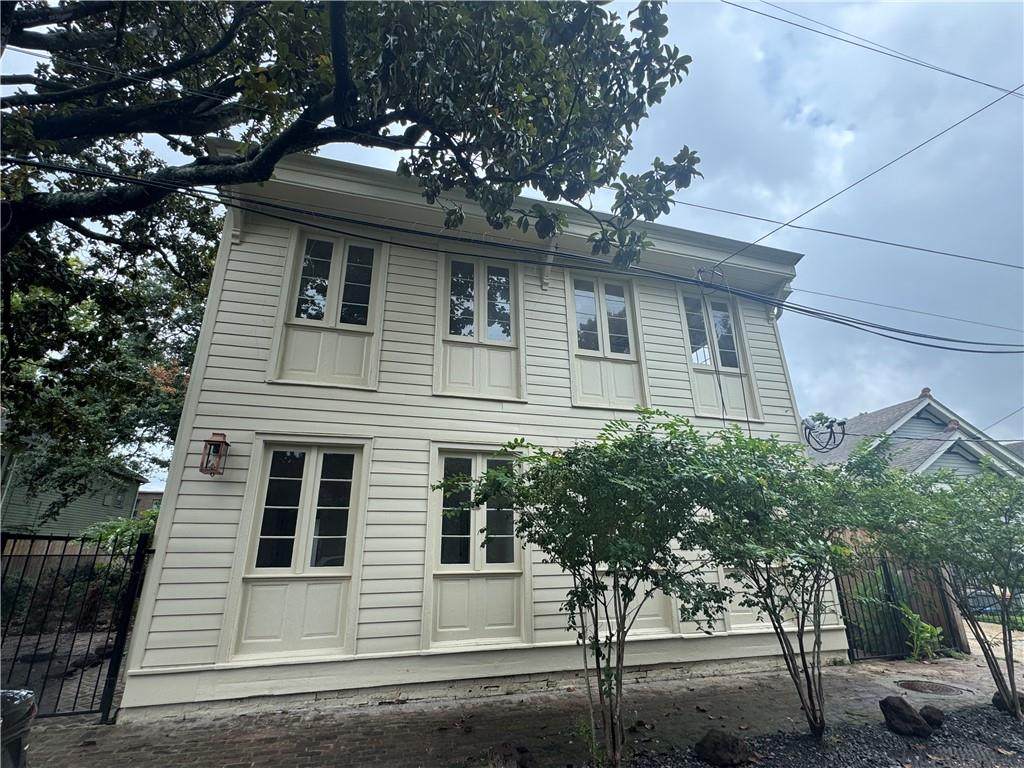 914 Dante Street - Photo 1