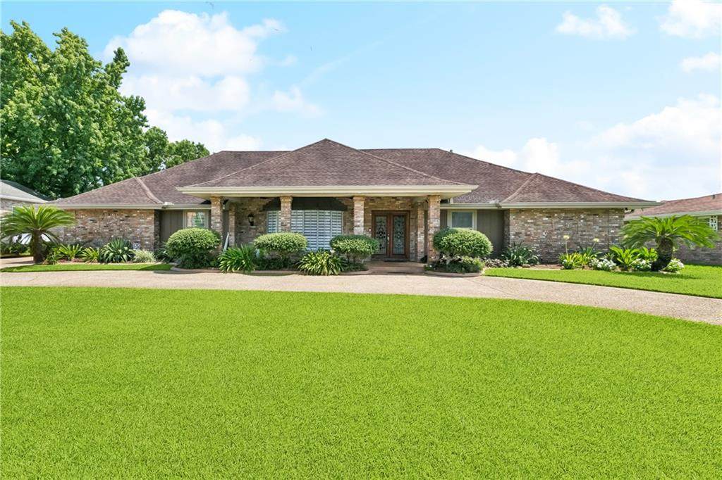 2544 Cedarlawn Drive - Photo 1