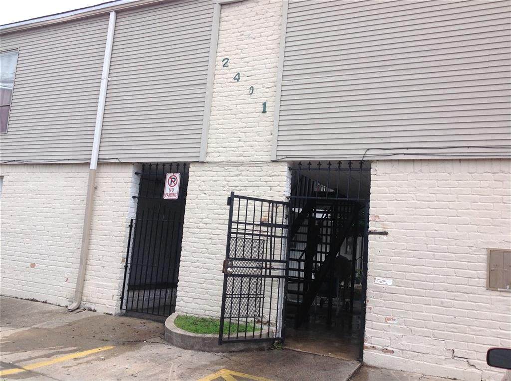 2401 Pasadena Street - Photo 1