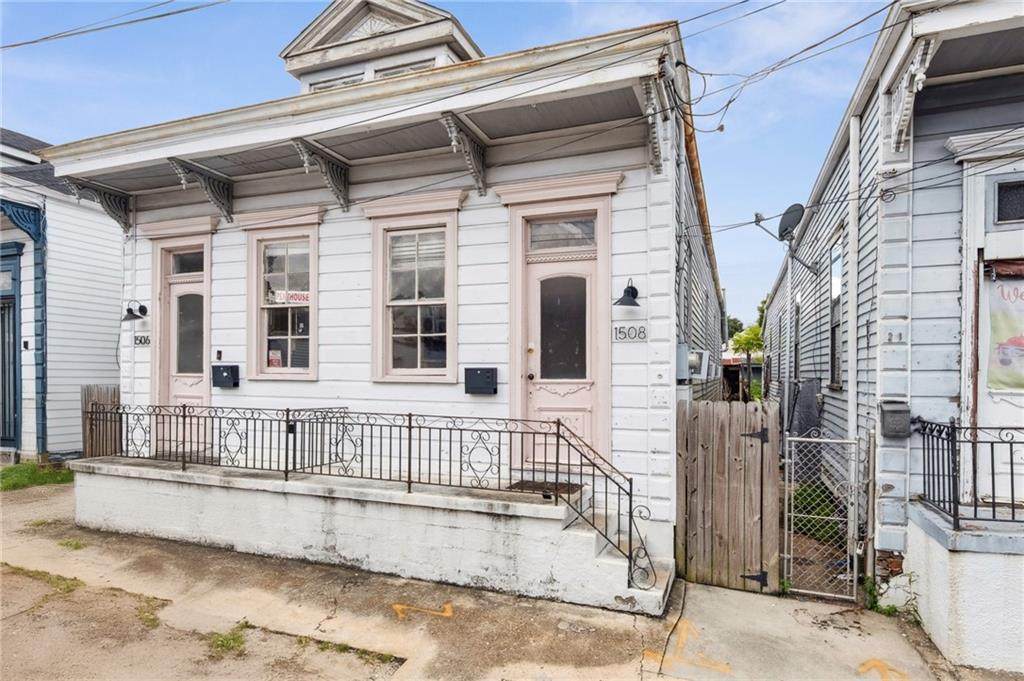 1508 Music Street - Photo 1