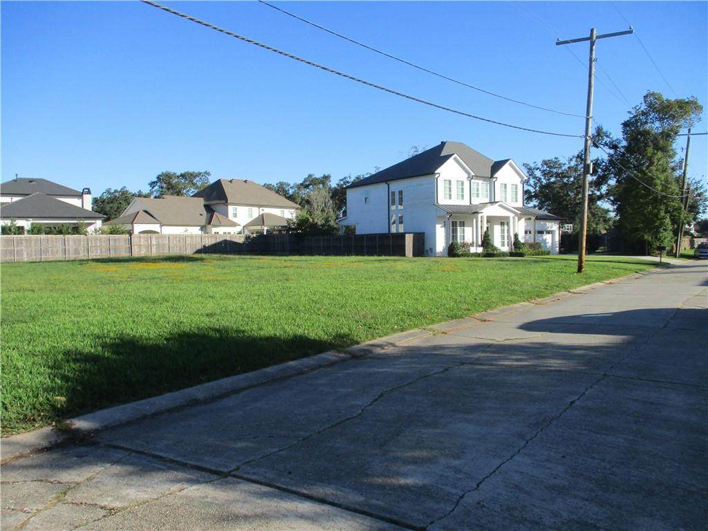 https://bt-photos.global.ssl.fastly.net/neworleans/orig_boomver_1_2513693-2.jpg