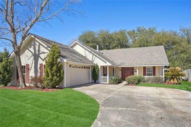 111 Oakmont Drive - Photo 1