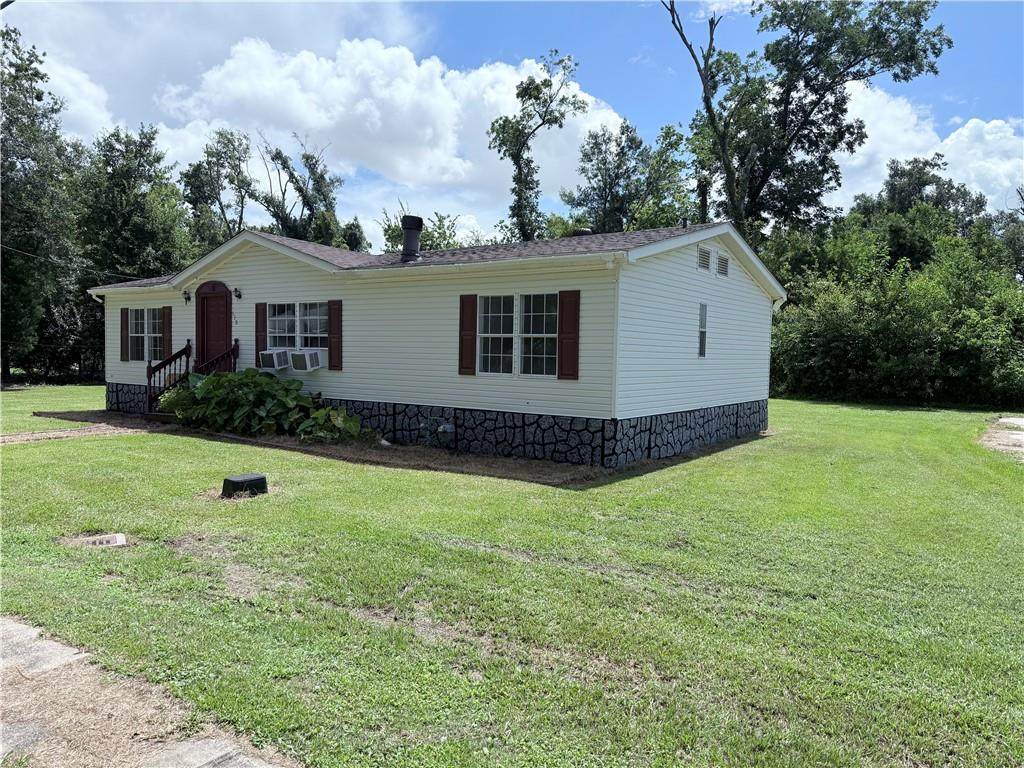 130 Daffodil Street - Photo 1