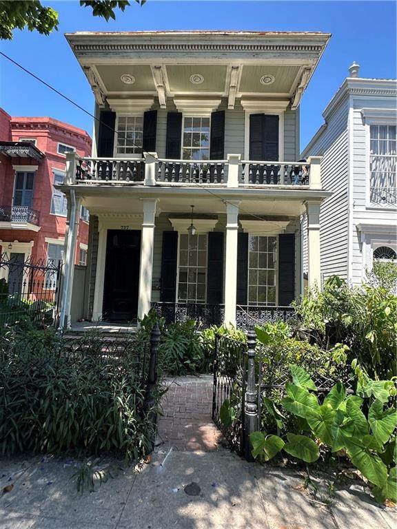 727 Esplanade Avenue - Photo 1