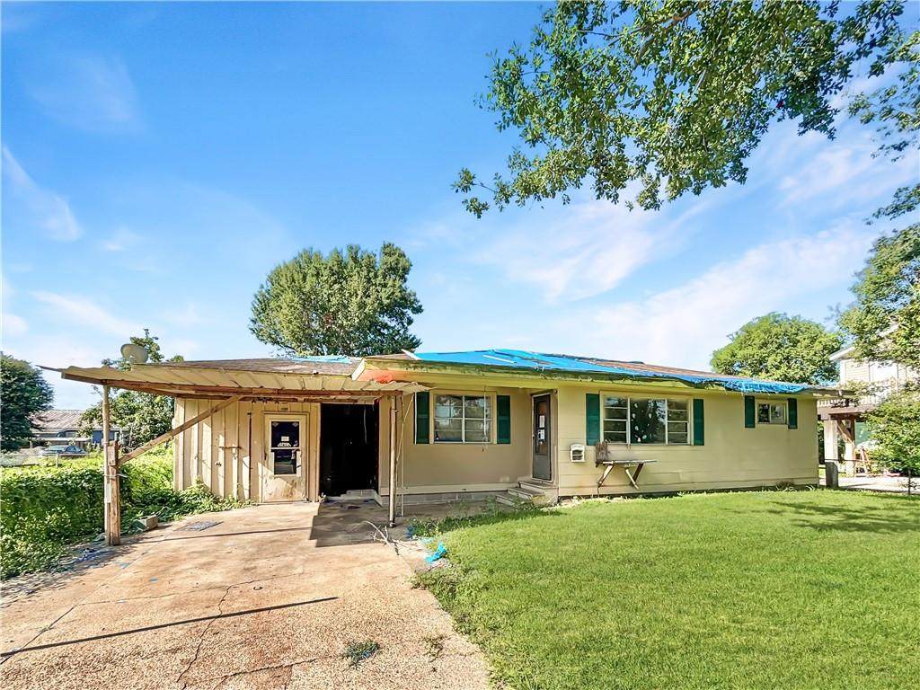 108 Beth Ann Avenue - Photo 1