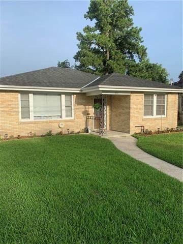 217 Barry Avenue - Photo 1