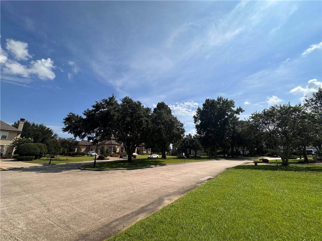 https://bt-photos.global.ssl.fastly.net/neworleans/orig_boomver_1_2518260-2.jpg