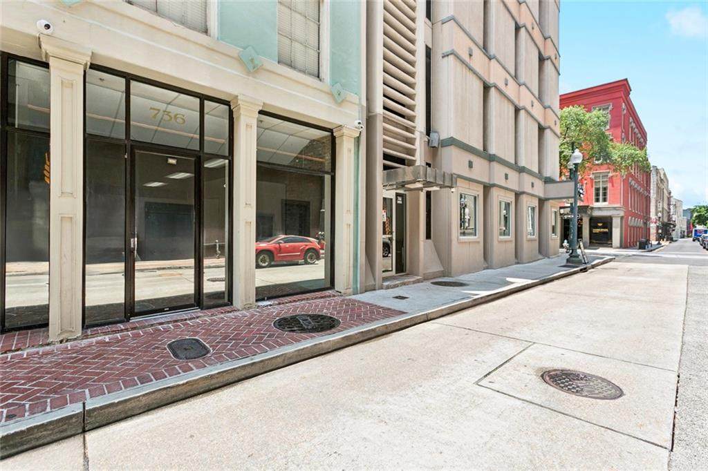 736 Union Street - Photo 1