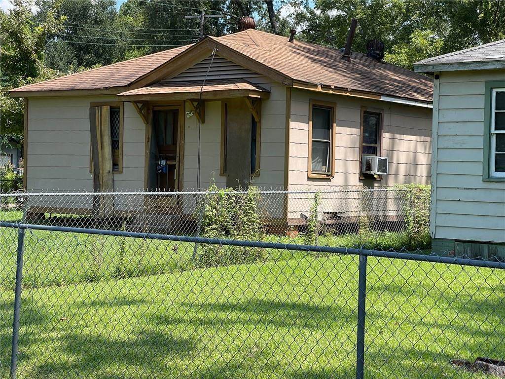 6254 Barksdale Avenue - Photo 1