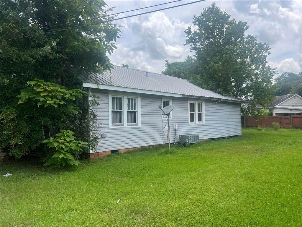305 Hibernia Street - Photo 1