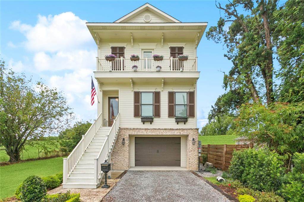 1017 Washington Street - Photo 1