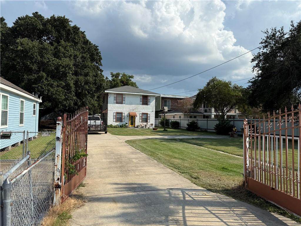 11410 Hayne Boulevard - Photo 1