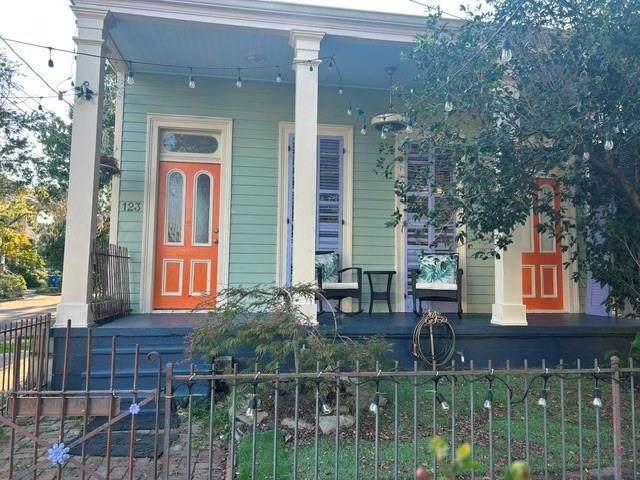 121 Olivier Street - Photo 1