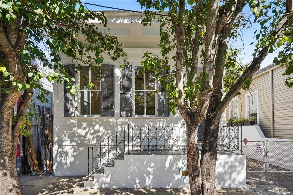 2417 Royal Street - Photo 1