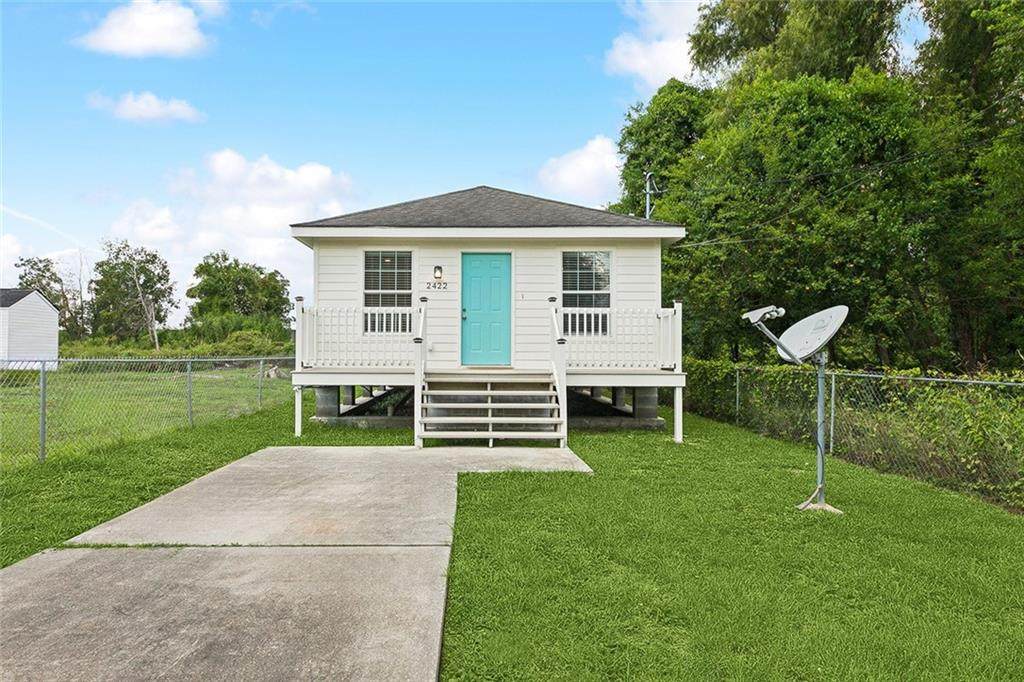 2422 Deslonde Street - Photo 1