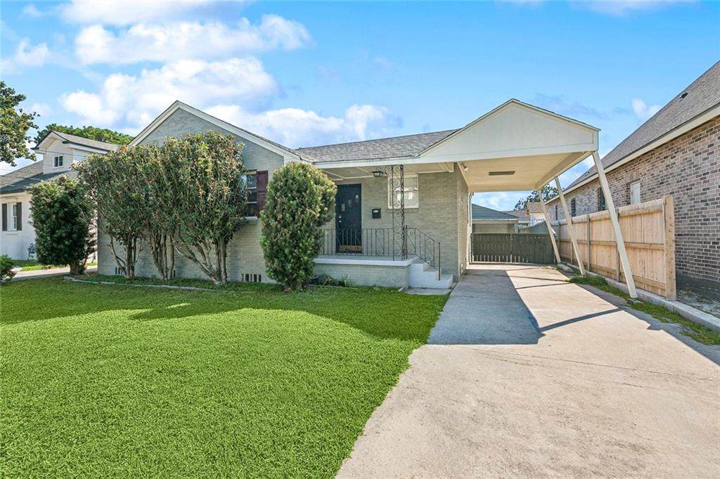 513 Oaklawn Drive - Photo 1