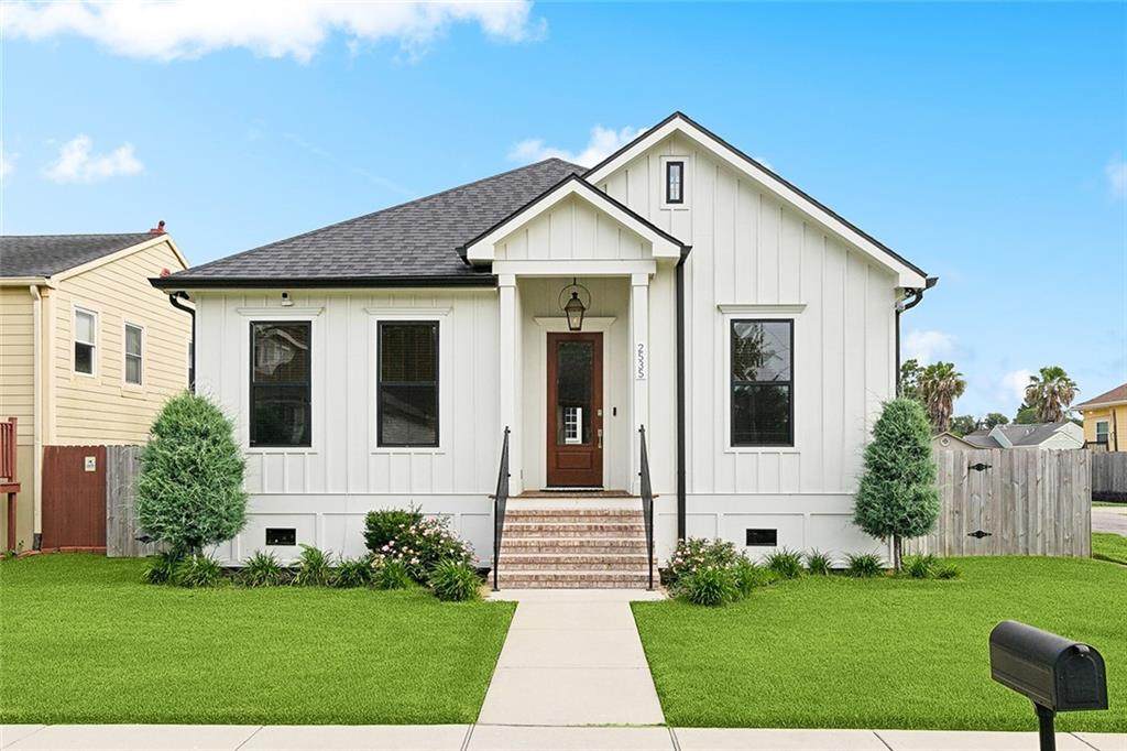 2535 Athis Street - Photo 1