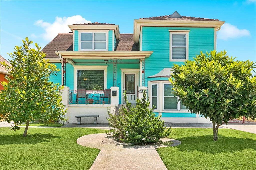 5793 Vermillion Boulevard - Photo 1