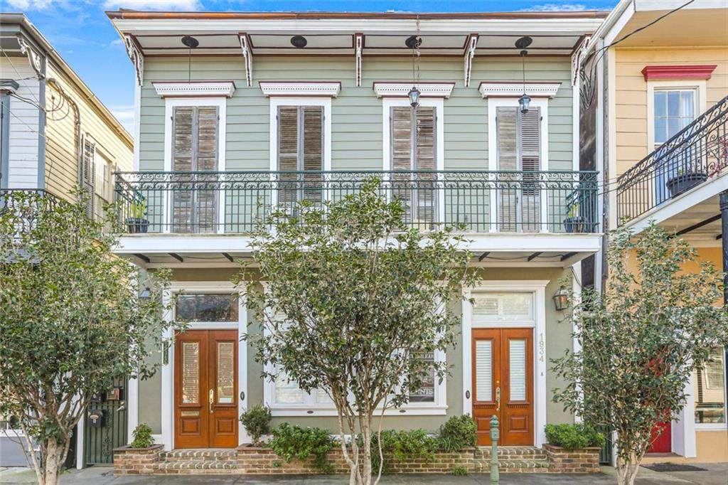 1934 Burgundy Street - Photo 1