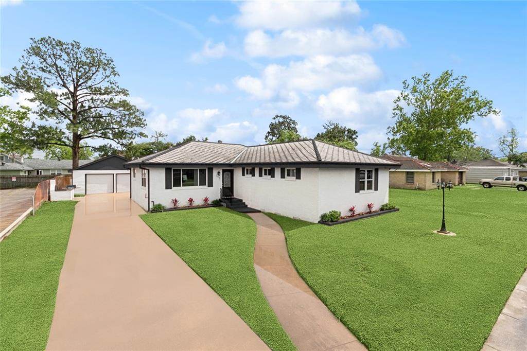 149 Caroline Avenue - Photo 1