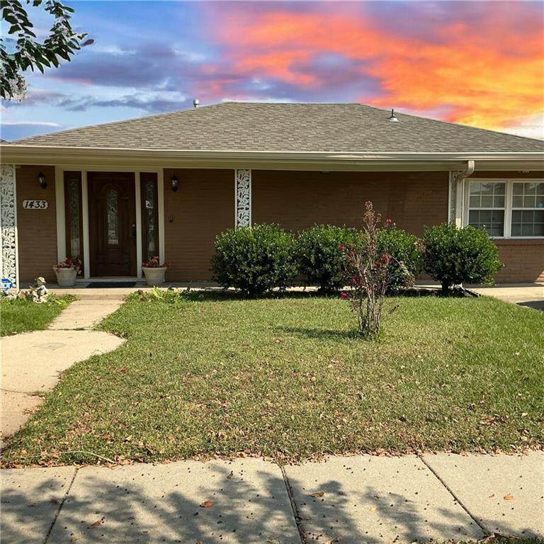 1433 Perrin Drive - Photo 1