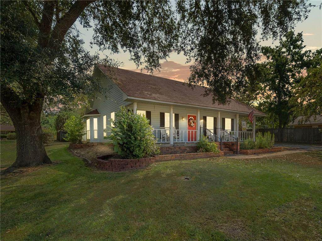 1509 Lakeshore Drive - Photo 1