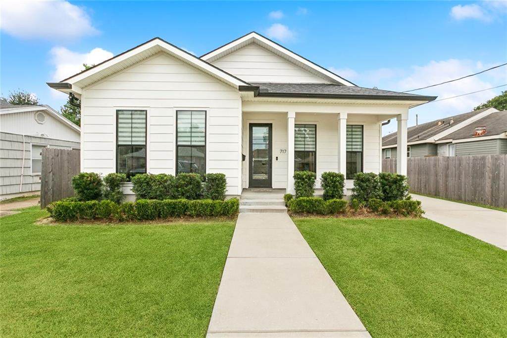 717 Waltham Street - Photo 1