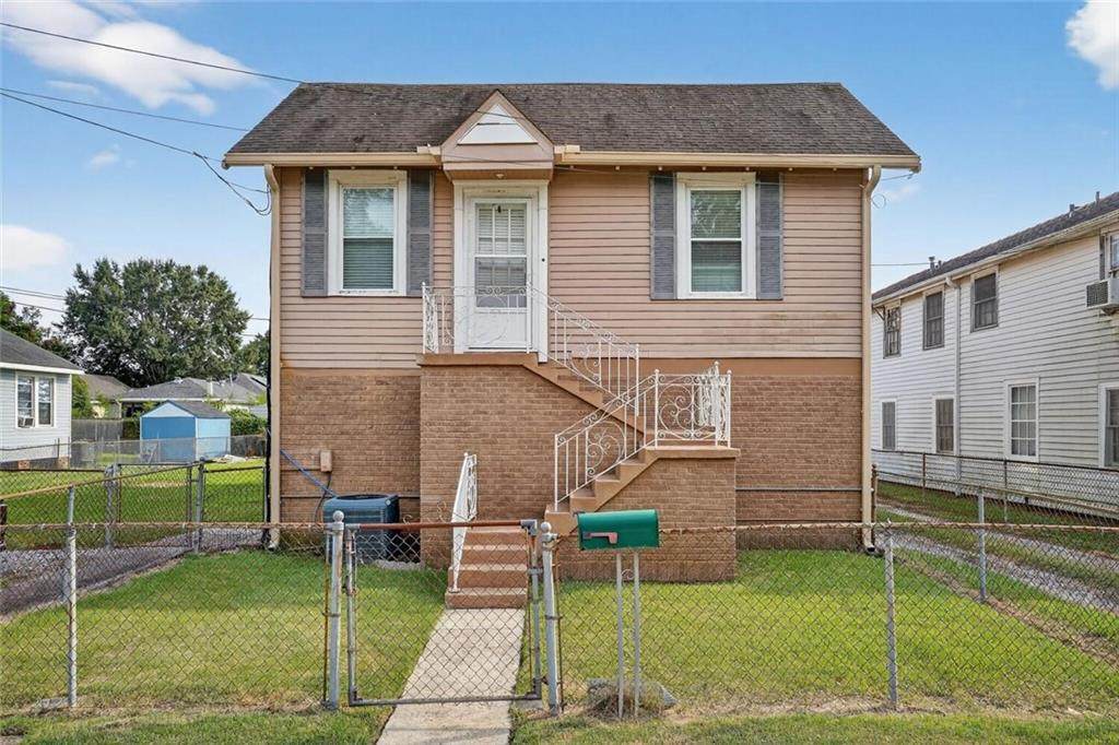 2200 James Street - Photo 1