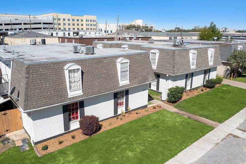 2912 Houma Boulevard - Photo 1